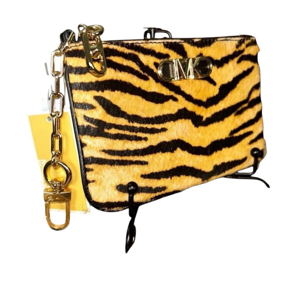 Michael Kors Parker Marigold
Key Card Holder Dyed Calf Hair 5.5'× 3.25" NWT $178 - Picture 5 of 5